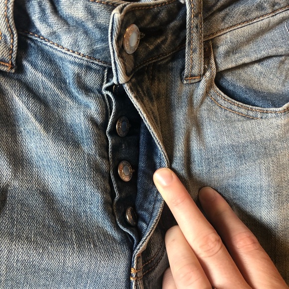 Button Fly American Eagle Vintage Hi-Rise Jeans - Picture 4 of 5